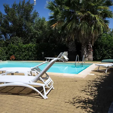 Arisa With Pool * Selva Di Fasano
